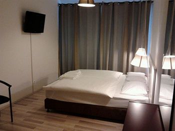 Pensión Center 3*