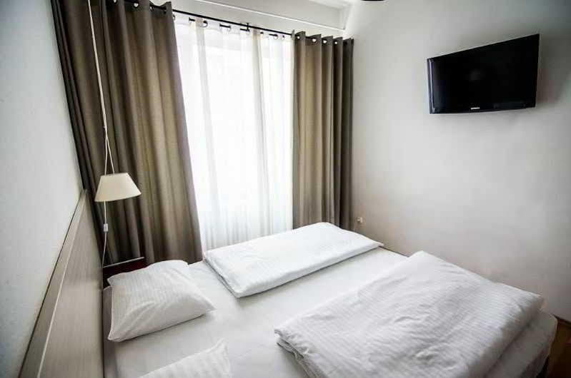 Pensión Center 3*